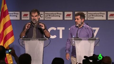 Jordi Cuixart, presidente de &Ograve;mnium Cultural, y Jordi S&aacute;nchez, l&iacute;der de ANC
