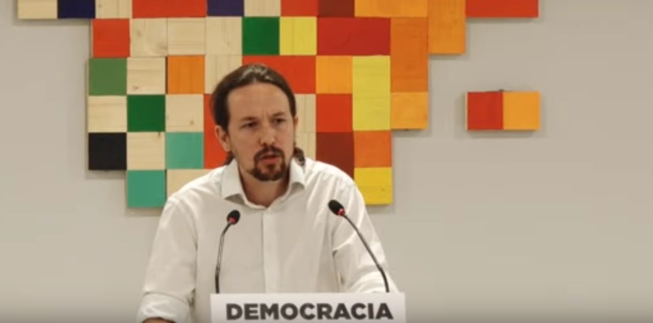 Iglesias: "Hay que hacer que Rajoy dimita y todas las fuerzas tenemos que unirnos para lograr una solución dialogada" Iglesias: "Hay que hacer que Rajoy dimita y todas las fuerzas tenemos que unirnos para lograr una solución dialogada"