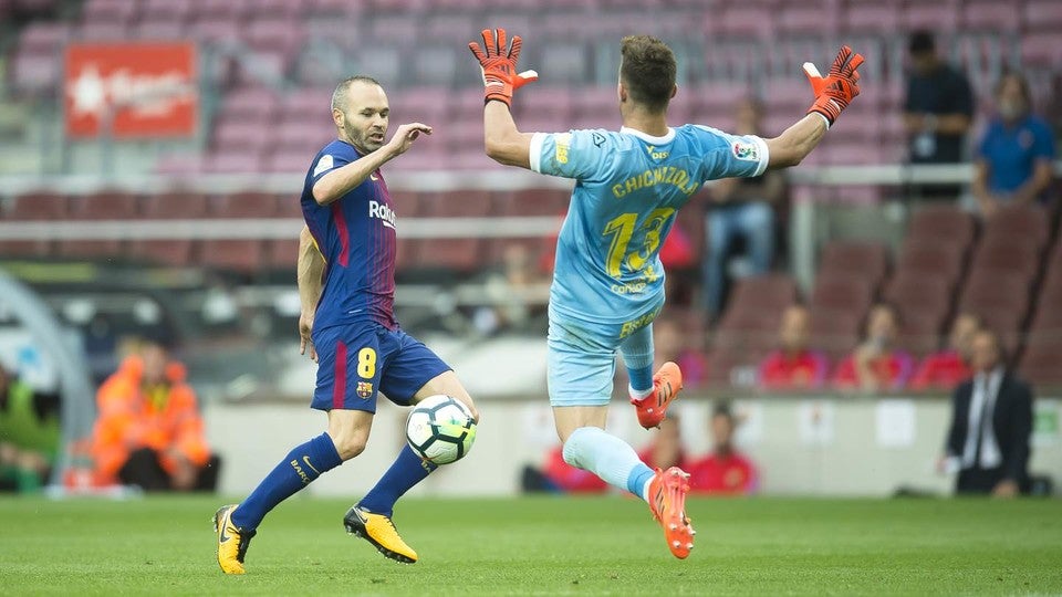 Iniesta sufre una elongación en el bíceps femoral y no podrá jugar con la Selección Iniesta sufre una elongación en el bíceps femoral y no podrá jugar con la Selección