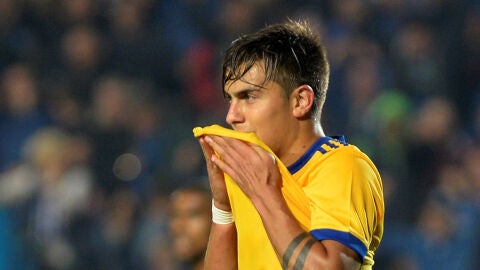 Dybala se lamenta de una ocasi&oacute;n desperdiciada