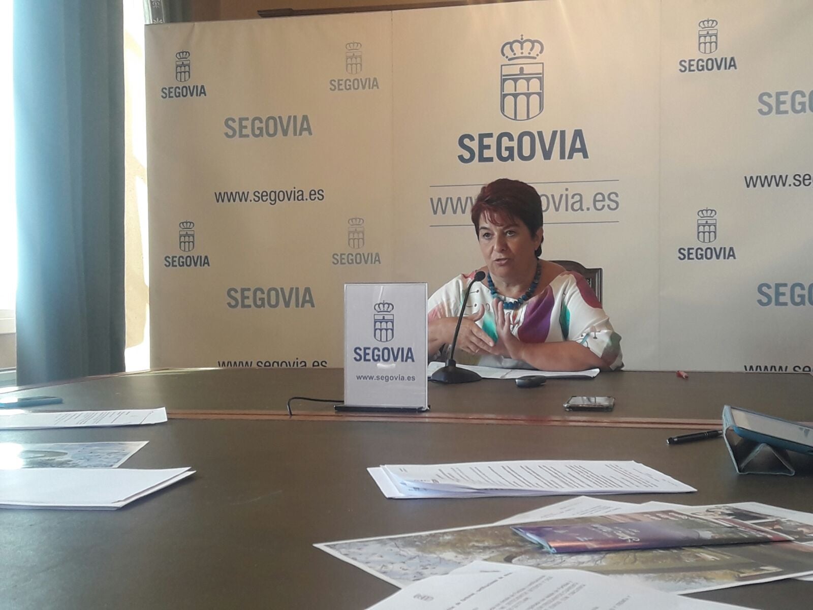Entrevista a la alcaldesa Clara Luquero en Onda Cero Entrevista a la alcaldesa Clara Luquero en Onda Cero