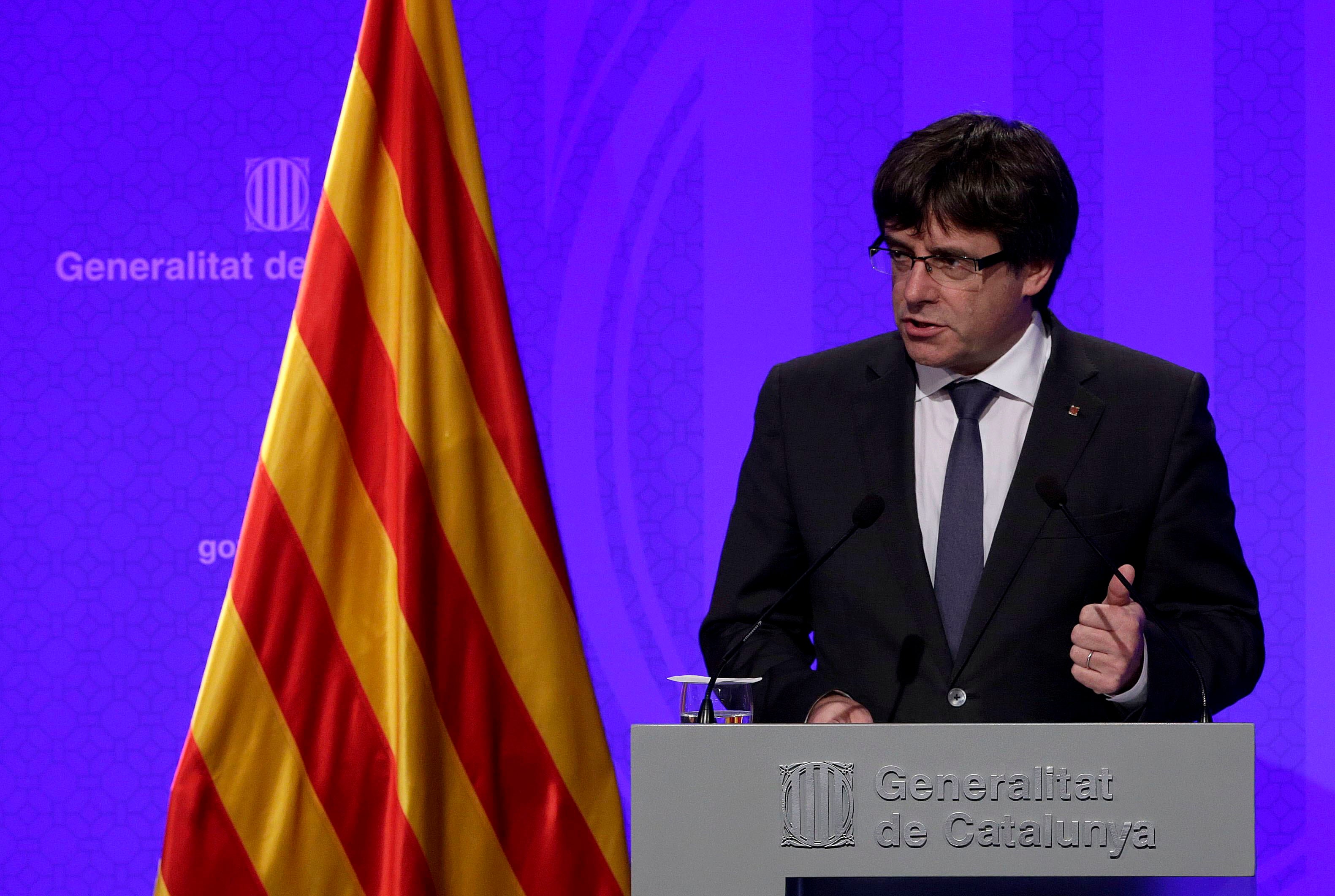 Tertulia: ¿Proclamará Puigdemont la república catalana? Tertulia: ¿Proclamará Puigdemont la república catalana?