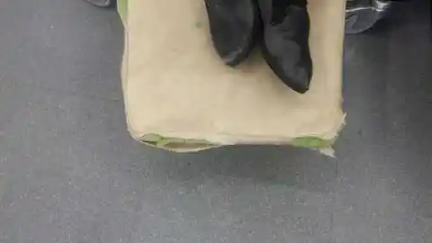 Estado en el que se encuentran algunos de los sofás del centro Estado en el que se encuentran algunos de los sofás del centro