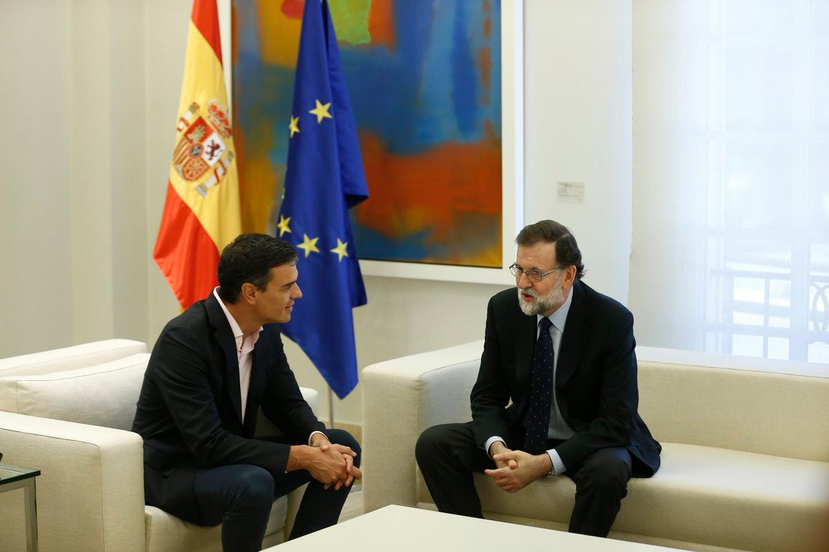 El Gobierno y el PSOE pactan convocar elecciones en Cataluña en enero El Gobierno y el PSOE pactan convocar elecciones en Cataluña en enero