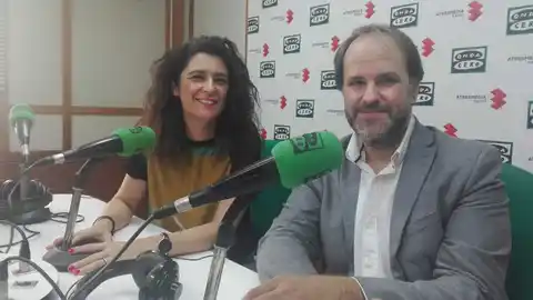 Rafael Morales y Belén LaSerna "Buscando Empleo"