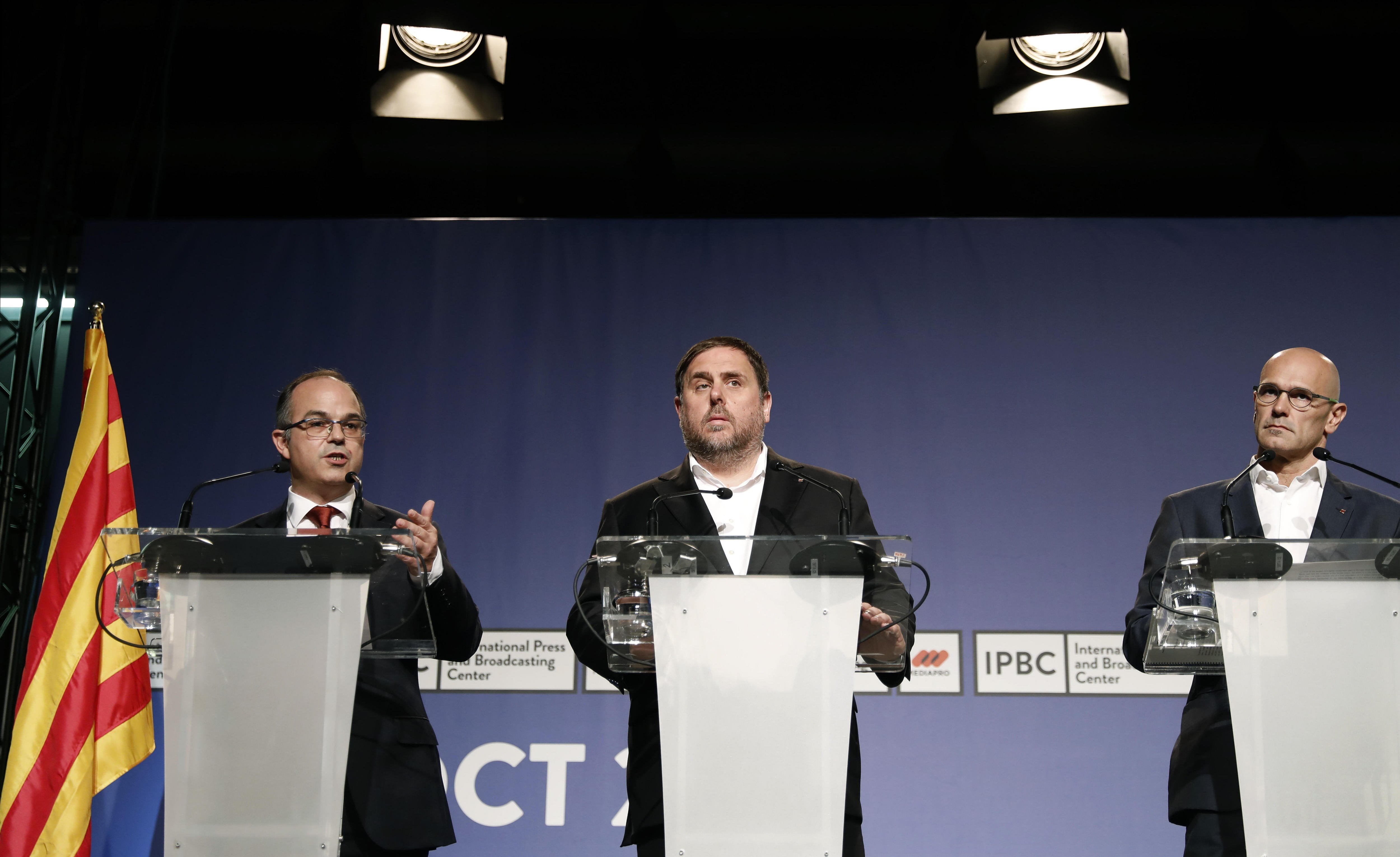 Oriol Junqueras: "Corresponde al Parlament decidir sobre la independencia de Cataluña" Oriol Junqueras: "Corresponde al Parlament decidir sobre la independencia de Cataluña"