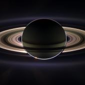 Los anillos de Saturno están formados por innumerables partículas de diversos tamaños