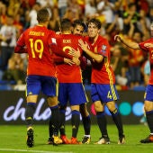 Los jugadores de España celebran uno de los goles contra Albania