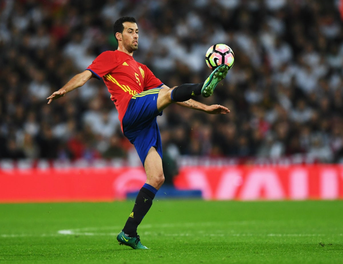 Sergio Busquets cumple 100 partidos con la Selección Española ante Israel Sergio Busquets cumple 100 partidos con la Selección Española ante Israel