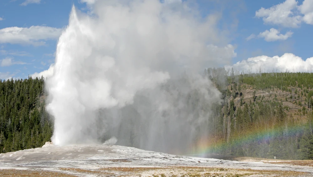 Géiser del Parque Nacional de Yellowstone de Old Faithful