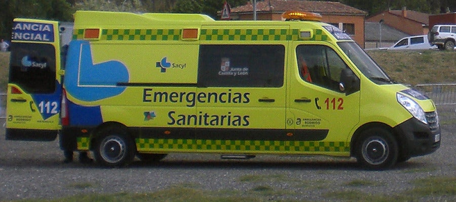 Ambulancia de los servicios de Emergencias de Castilla y León Ambulancia de los servicios de Emergencias de Castilla y León