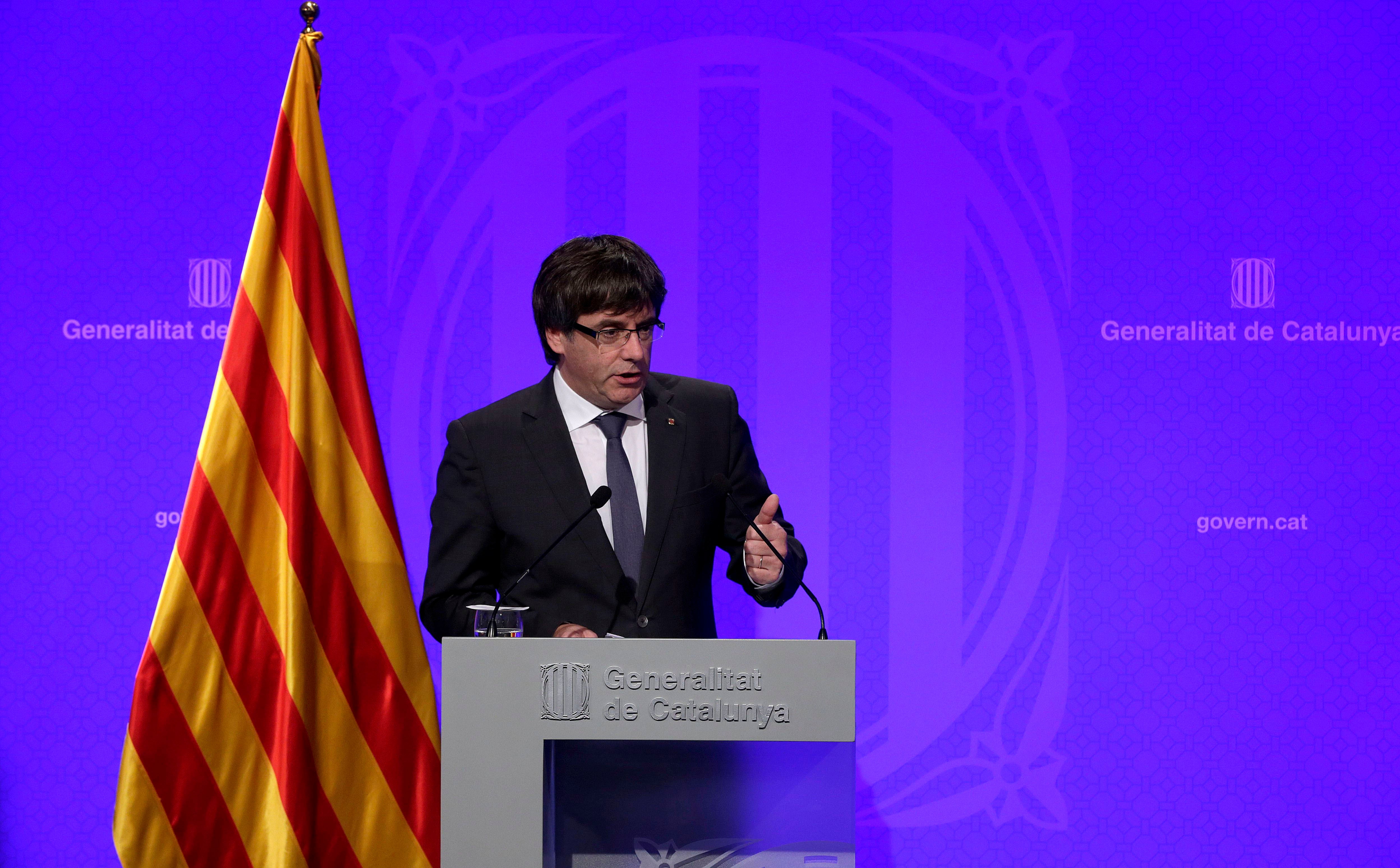 Puigdemont efectuará una "declaración simbólica" ante el Parlamento, según PDeCAT Puigdemont efectuará una "declaración simbólica" ante el Parlamento, según PDeCAT