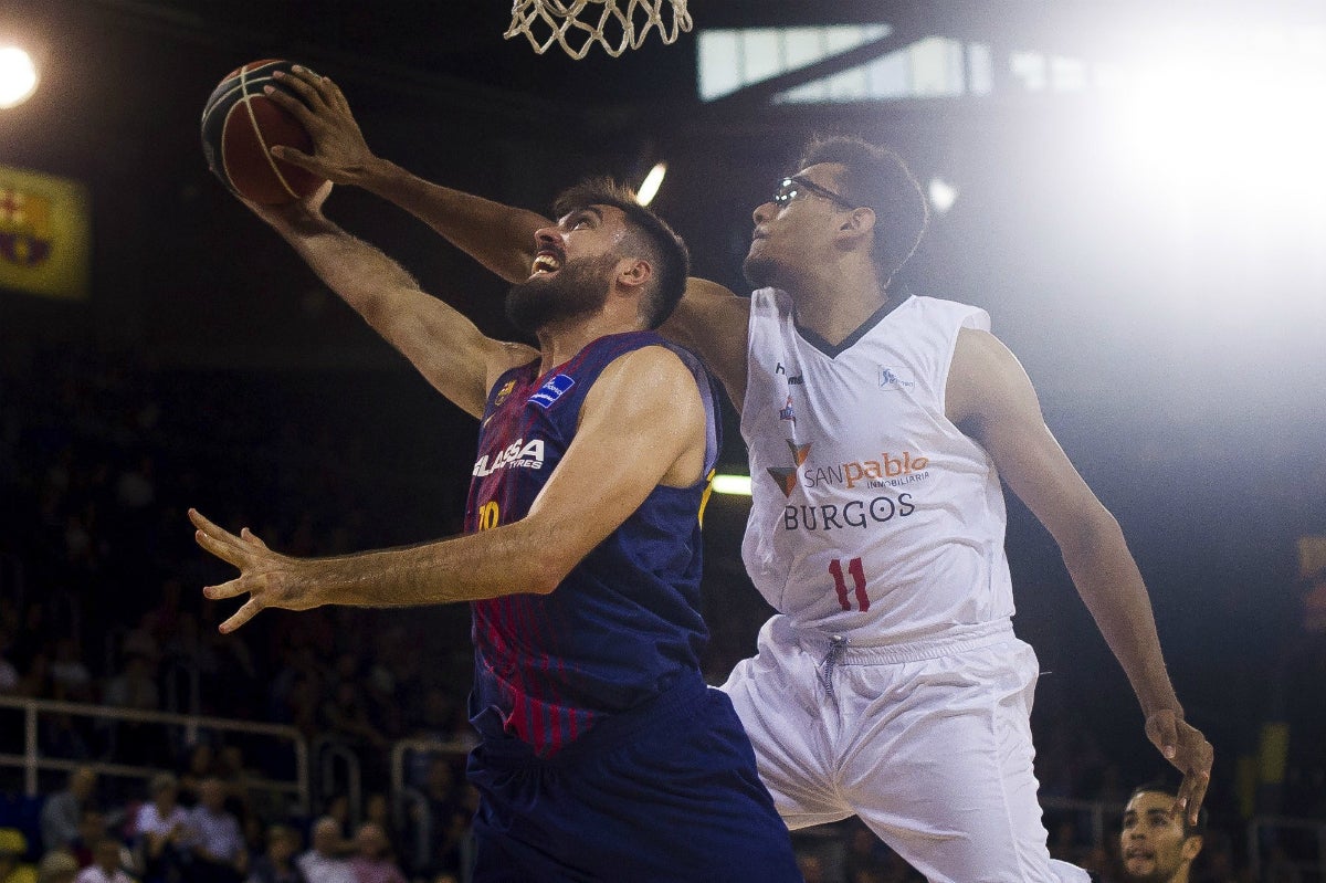 El Barcelona arrasa al San Pablo Burgos en un encuentro sencillo para los azulgranas El Barcelona arrasa al San Pablo Burgos en un encuentro sencillo para los azulgranas