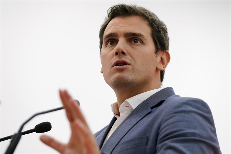 Rivera insta al Gobierno a aplicar ya el 155 para evitar "males mayores" Rivera insta al Gobierno a aplicar ya el 155 para evitar "males mayores"