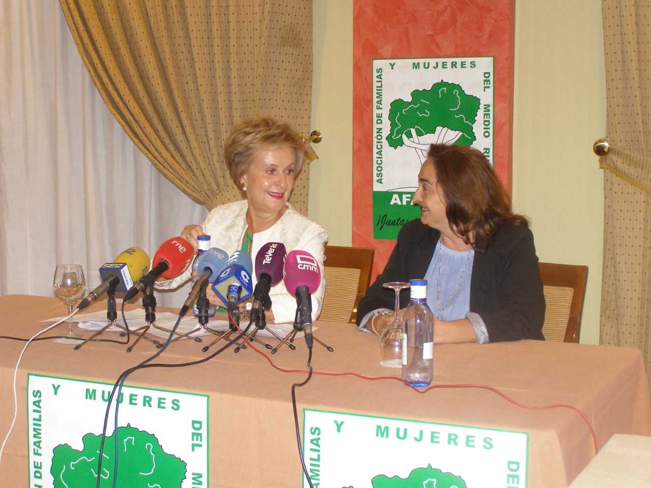 Quintanilla reclama un Estatuto Europeo para las Mujeres Rurales Quintanilla reclama un Estatuto Europeo para las Mujeres Rurales