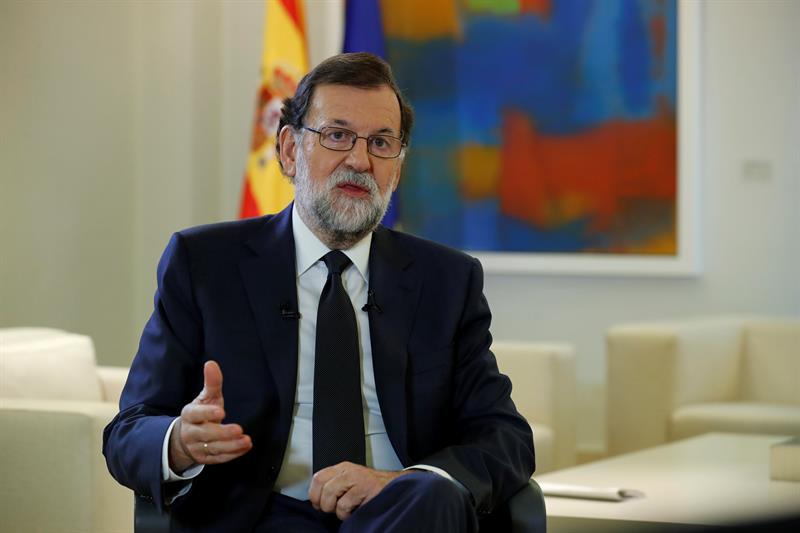 Cuenta atrás para la aplicación del 155 si Puigdemont no da un paso atrás y convoca elecciones Cuenta atrás para la aplicación del 155 si Puigdemont no da un paso atrás y convoca elecciones