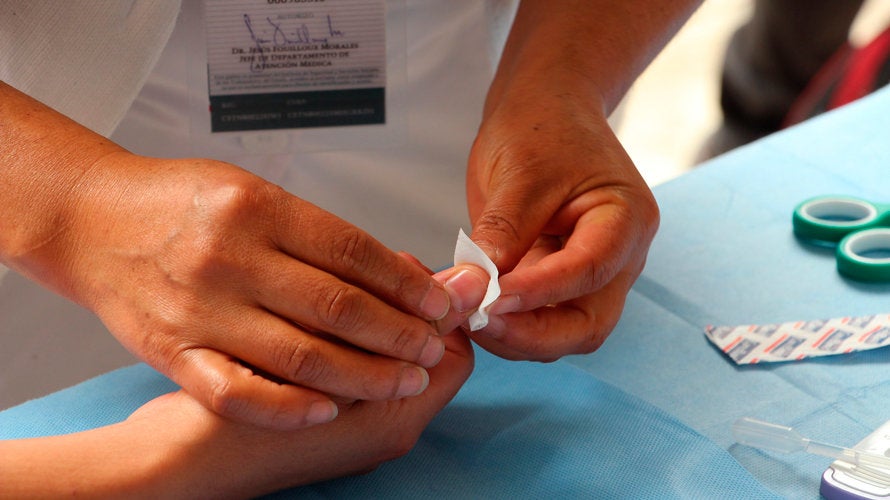 Enfermero en el turno de noche Enfermero en el turno de noche