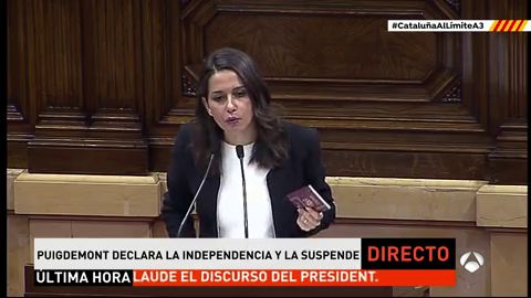 In&eacute;s Arrimadas: "Ha sido un golpe a la constituci&oacute;n espa&ntilde;ola"