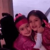 Una niña parapléjica de 7 años consigue su sueño de ser bailarina gracias a su profesor de gimnasia