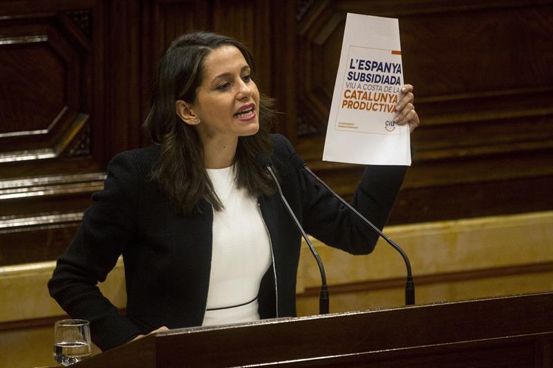 Inés Arrimadas: "Puigdemont, no nos va a romper el corazón" Inés Arrimadas: "Puigdemont, no nos va a romper el corazón"