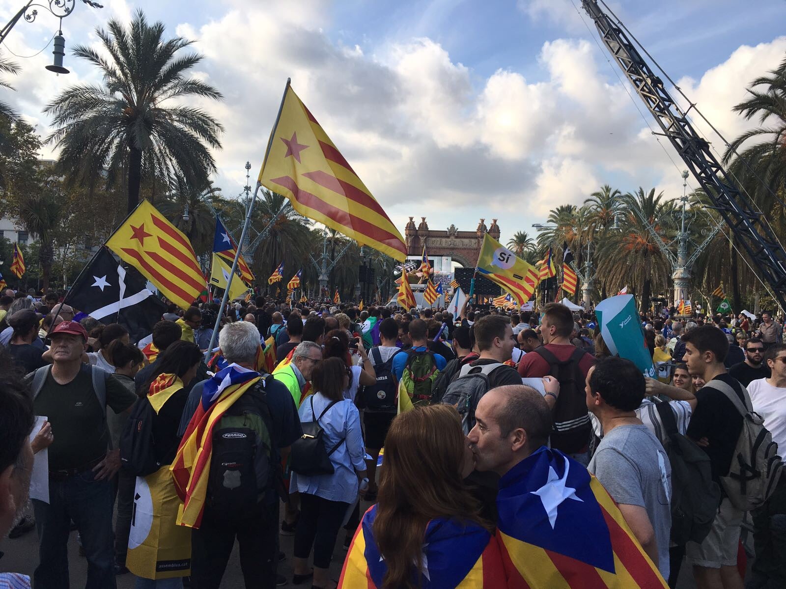 Nuria Suárez: "El responsable de lo sucedido en Cataluña es Puigdemont" Nuria Suárez: "El responsable de lo sucedido en Cataluña es Puigdemont"