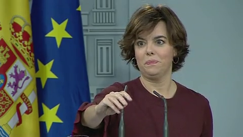 Rajoy preside la reunión del Consejo de Ministros extraordinario que decidirá cómo actuar ante Puigdemont Rajoy preside la reunión del Consejo de Ministros extraordinario que decidirá cómo actuar ante Puigdemont