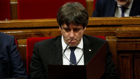 Puigdemont repasando su discurso