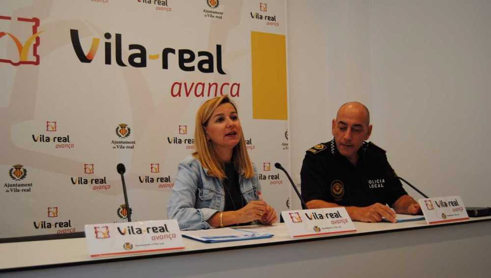 La regidora de Seguretat Ciutadana Silvia Gómez i l´inspector José Luis de Yago han presentat la 31 edició de la campanya d´Educació Viària.  