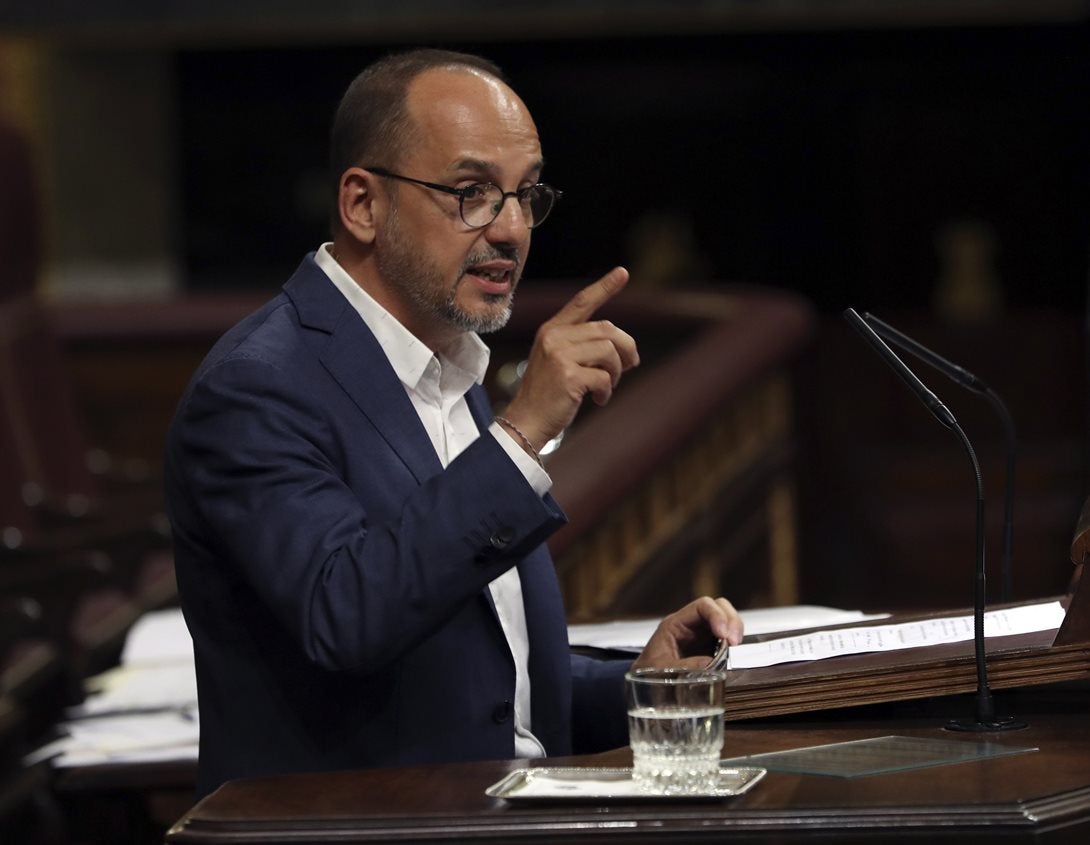 El PDeCAT avisa a Sánchez de que no apoyará el nuevo déficit sin más financiación El PDeCAT avisa a Sánchez de que no apoyará el nuevo déficit sin más financiación