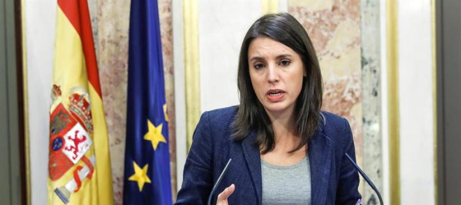 La portavoz de Unidos Podemos, Irene Montero, durante su comparecencia ante los medios en el Congreso La portavoz de Unidos Podemos, Irene Montero, durante su comparecencia ante los medios en el Congreso