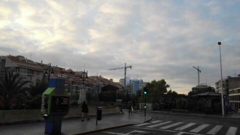 Confluencia de la avenida Comunitat Valenciana con el Puente de Canalejas de Elche
