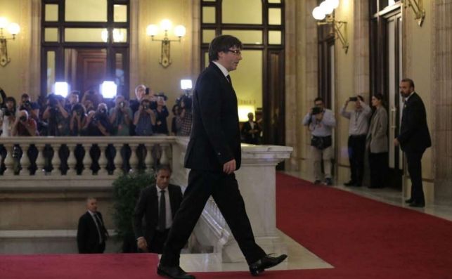 Tertulia: ¿Habrá requerimiento a Puigdemont para que rectifique? Tertulia: ¿Habrá requerimiento a Puigdemont para que rectifique?