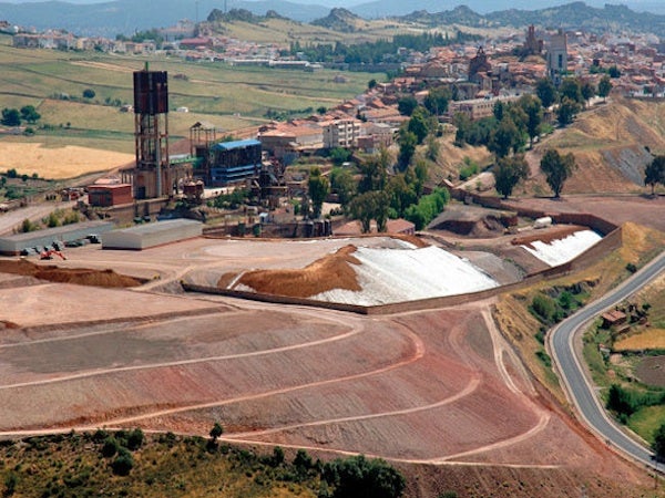 SEPI autoriza una inversión de 3 millones de euros en Almadén SEPI autoriza una inversión de 3 millones de euros en Almadén