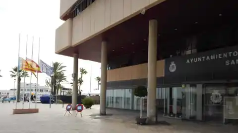 Santa Pola Banderas a media asta