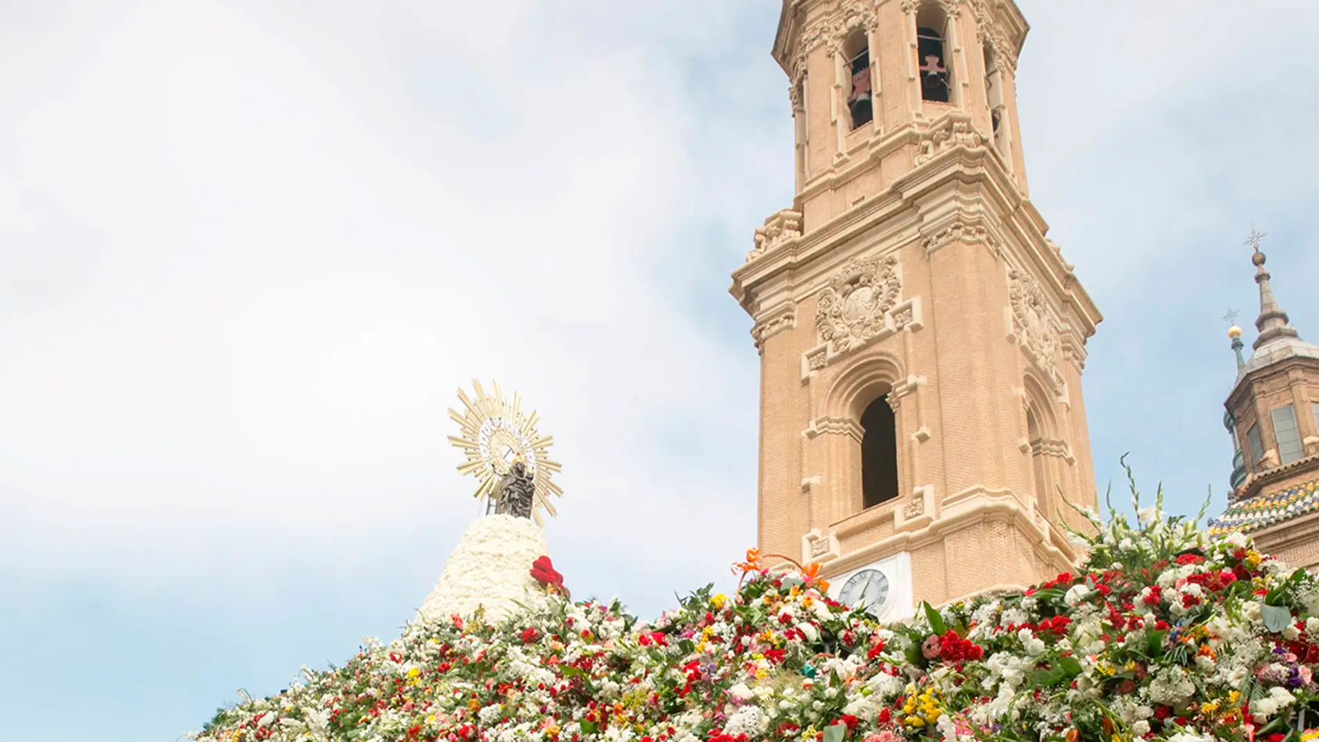 Ofrenda de flores a la Virgen del Pilar (13-10-2017)