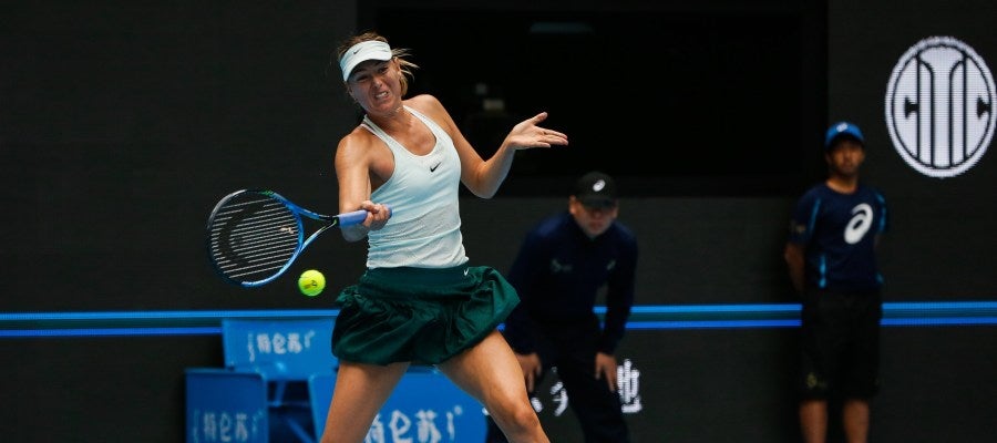 Sharapova jugará con Sabalenka su primera final tras reaparecer Sharapova jugará con Sabalenka su primera final tras reaparecer