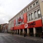 Teatro Calderón preparado para el inicio de Seminci
