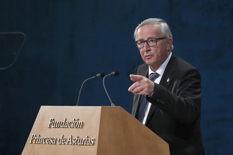 Juncker: "La fuerza de Europa es fundamentarse en la regla del Derecho" Juncker: "La fuerza de Europa es fundamentarse en la regla del Derecho"