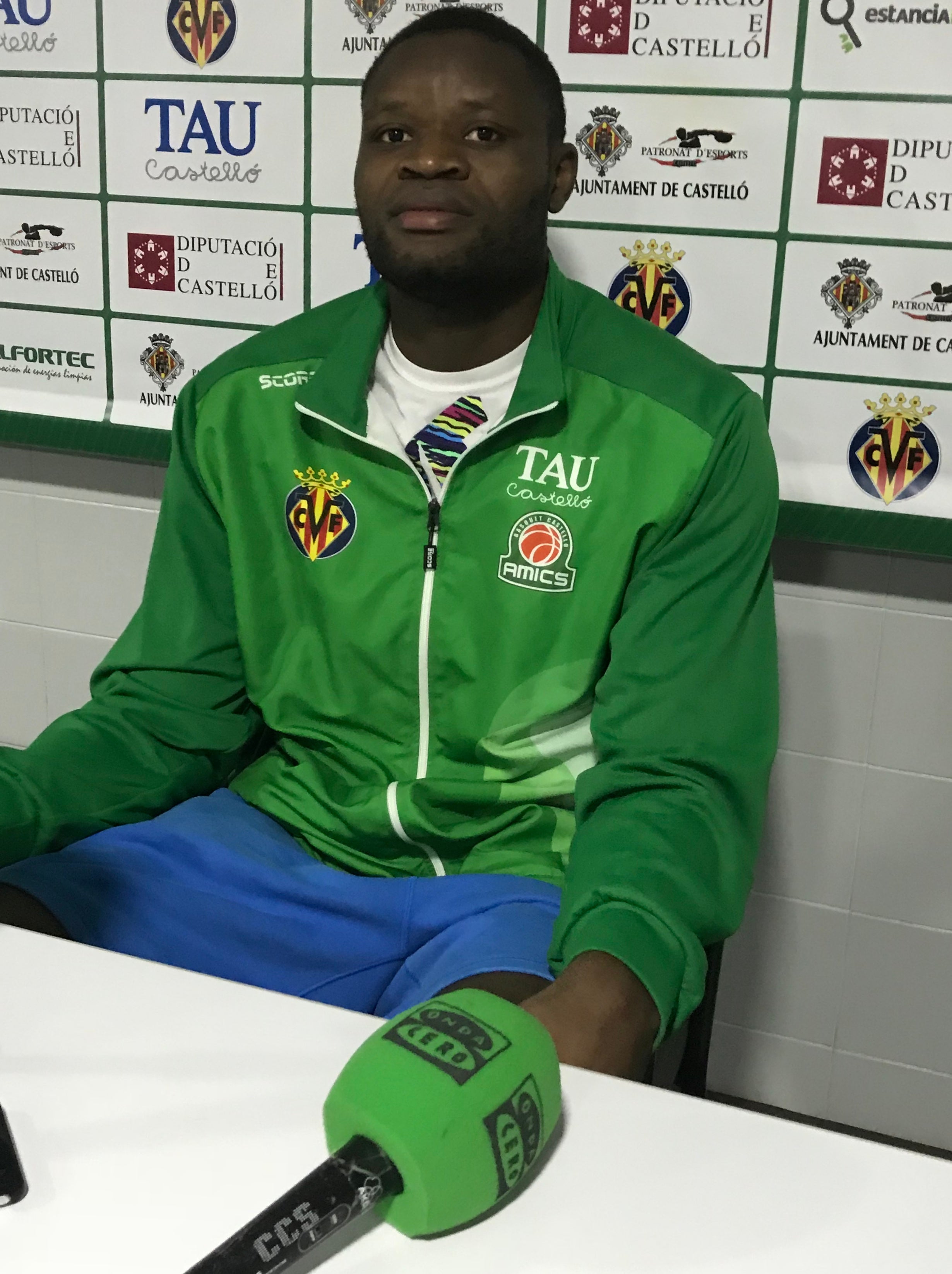 Hablamos con Charles Nkaloulou Hablamos con Charles Nkaloulou
