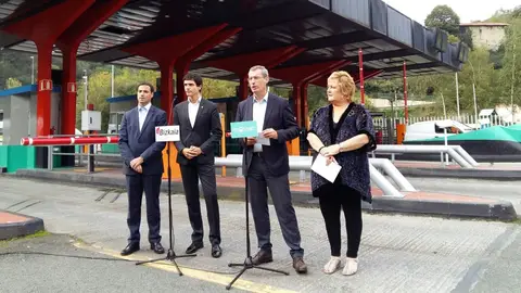 Se establece nuevo límite de gasto de 45 euros para los tránsitos mixtos en la AP-8 y AP-1 en Gipuzkoa y Bizkaia. Se establece nuevo límite de gasto de 45 euros para los tránsitos mixtos en la AP-8 y AP-1 en Gipuzkoa y Bizkaia.