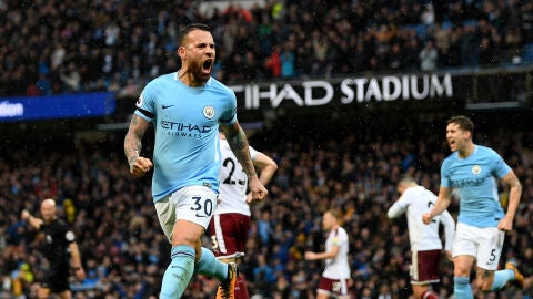 Otamendi celebra su gol ante el Burnley