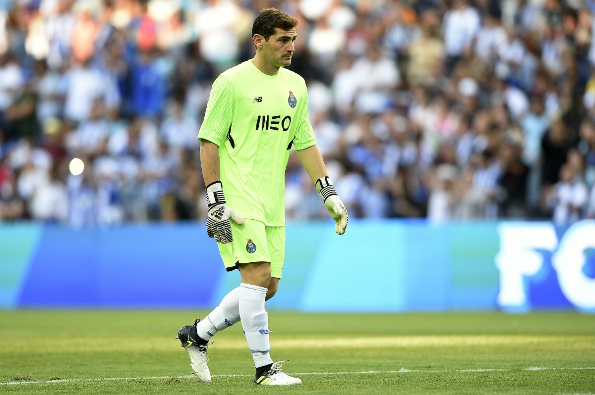 El Oporto confirma la marcha de Iker Casillas al terminar esta temporada El Oporto confirma la marcha de Iker Casillas al terminar esta temporada