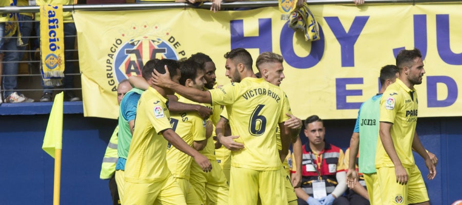 Los jugadores del Villarreal celebran un gol Los jugadores del Villarreal celebran un gol