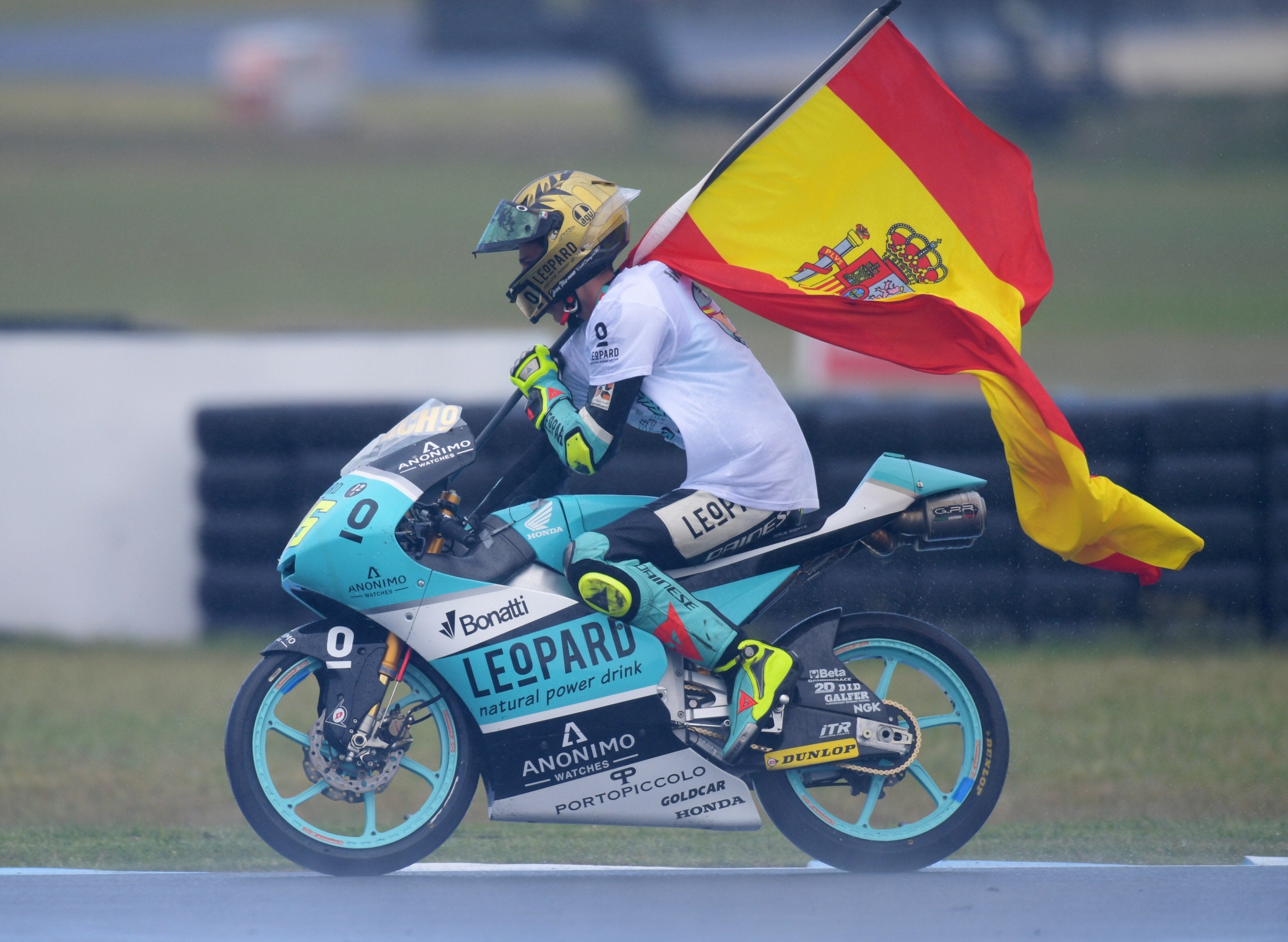 Homenaje del pueblo mallorquín al piloto Joan Mir Homenaje del pueblo mallorquín al piloto Joan Mir