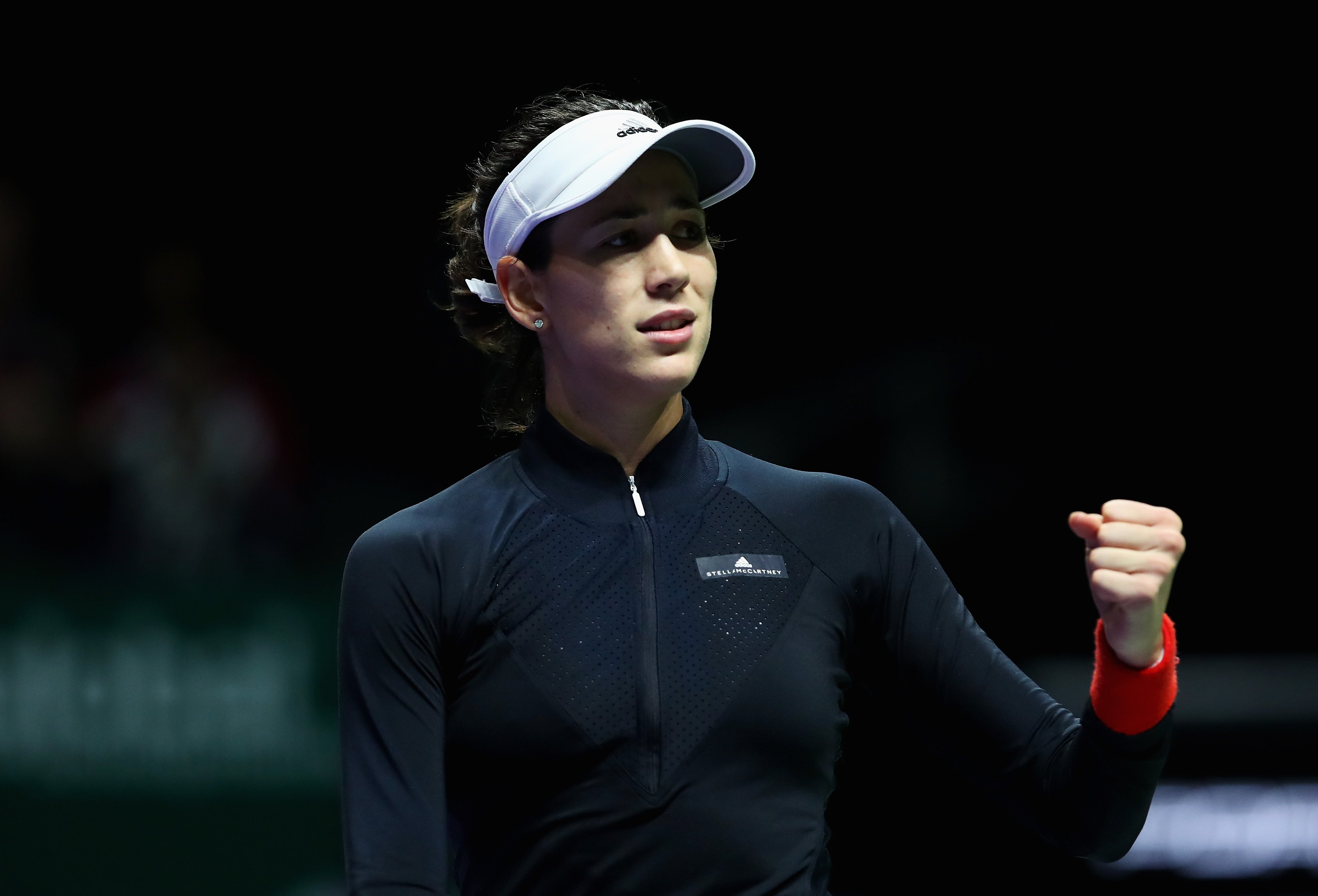 Garbiñe Muguruza gana con autoridad a Ostapenko y se estrena con victoria en Singapur Garbiñe Muguruza gana con autoridad a Ostapenko y se estrena con victoria en Singapur