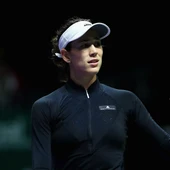 Garbiñe Muguruza levanta el puño para celebrar la victoria Garbiñe Muguruza levanta el puño para celebrar la victoria
