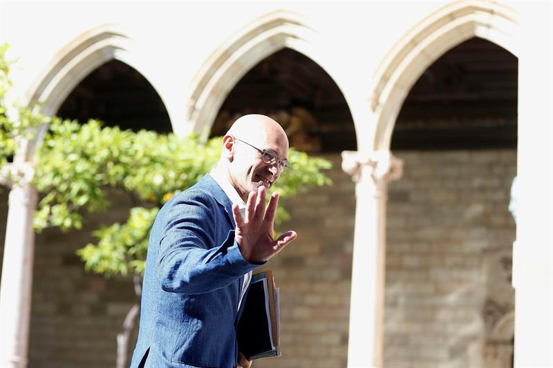 Romeva dice que los funcionarios no seguirán las órdenes del "Gobierno de Madrid" Romeva dice que los funcionarios no seguirán las órdenes del "Gobierno de Madrid"