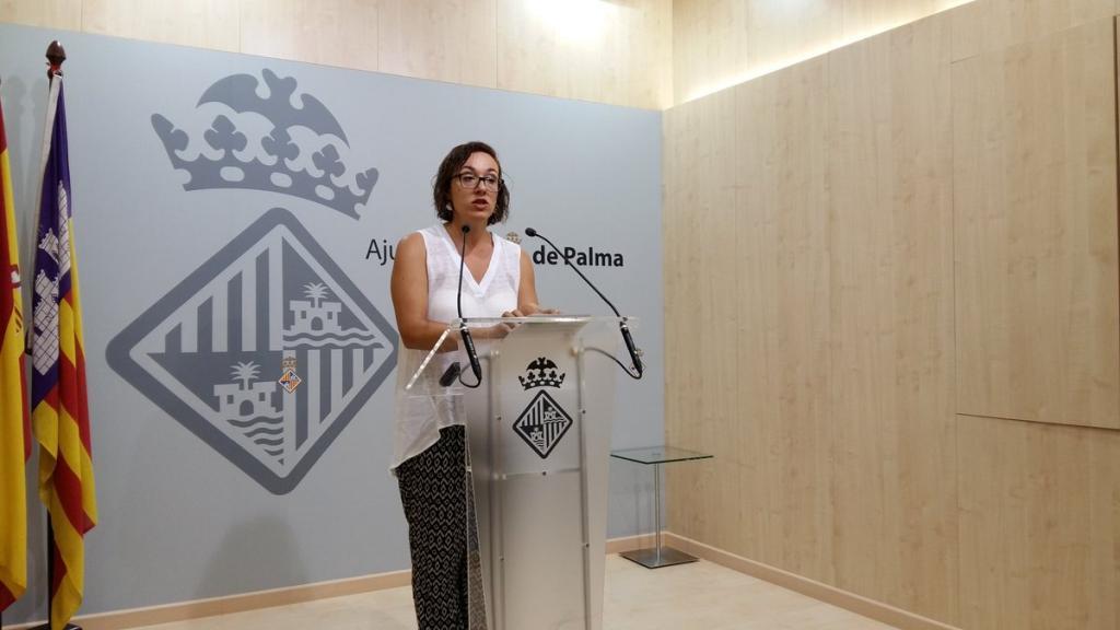 Los menores denunciados por hacer botellón en Palma podrán condonar las multas haciendo un curso de tres horas Los menores denunciados por hacer botellón en Palma podrán condonar las multas haciendo un curso de tres horas