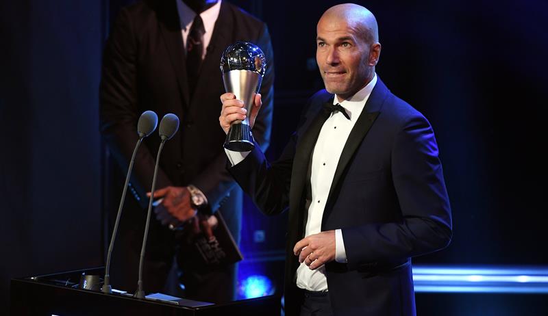 Zinedine Zidane gana el 'The Best' al mejor entrenador de 2017 Zinedine Zidane gana el 'The Best' al mejor entrenador de 2017