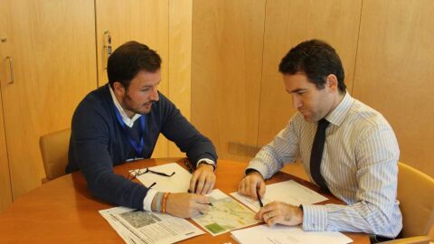 Pablo Ruz reunido con Teodoro Garc&iacute;a Egea